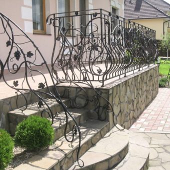 кованые балконы и кованые террасы в москве